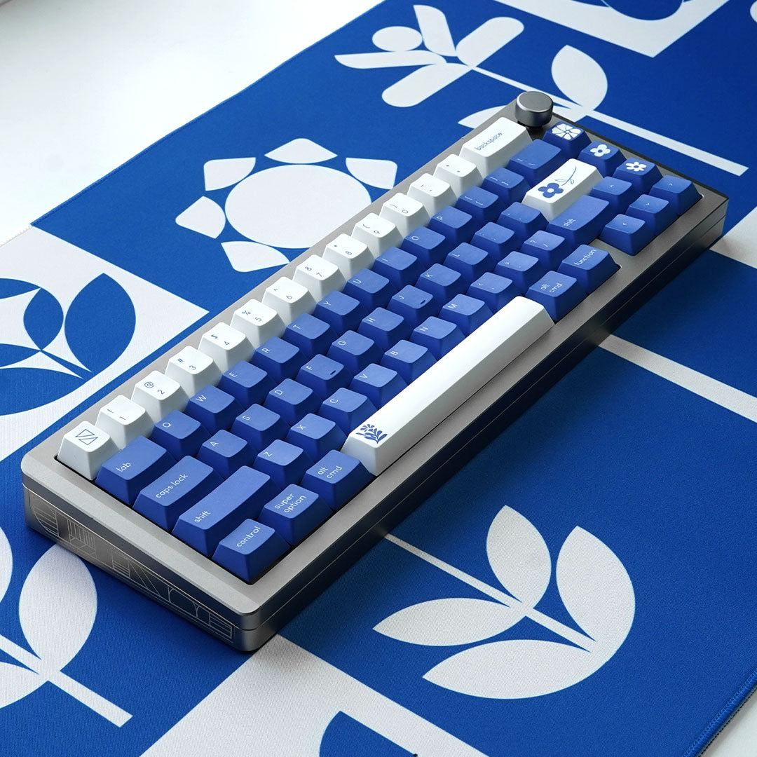 Noir Alpine Bloom Keycaps - PBT Dyesub Cherry