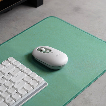 Neo Melo Slim Deskmat M lifestyle photo
