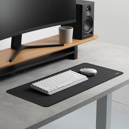 Neo Melo Slim Deskmat M lifestyle photo