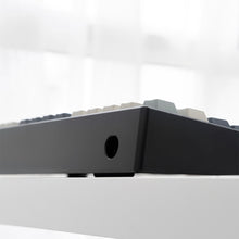 Load image into Gallery viewer, Noir Z2 Aluminum Custom Mechanical Keyboard

